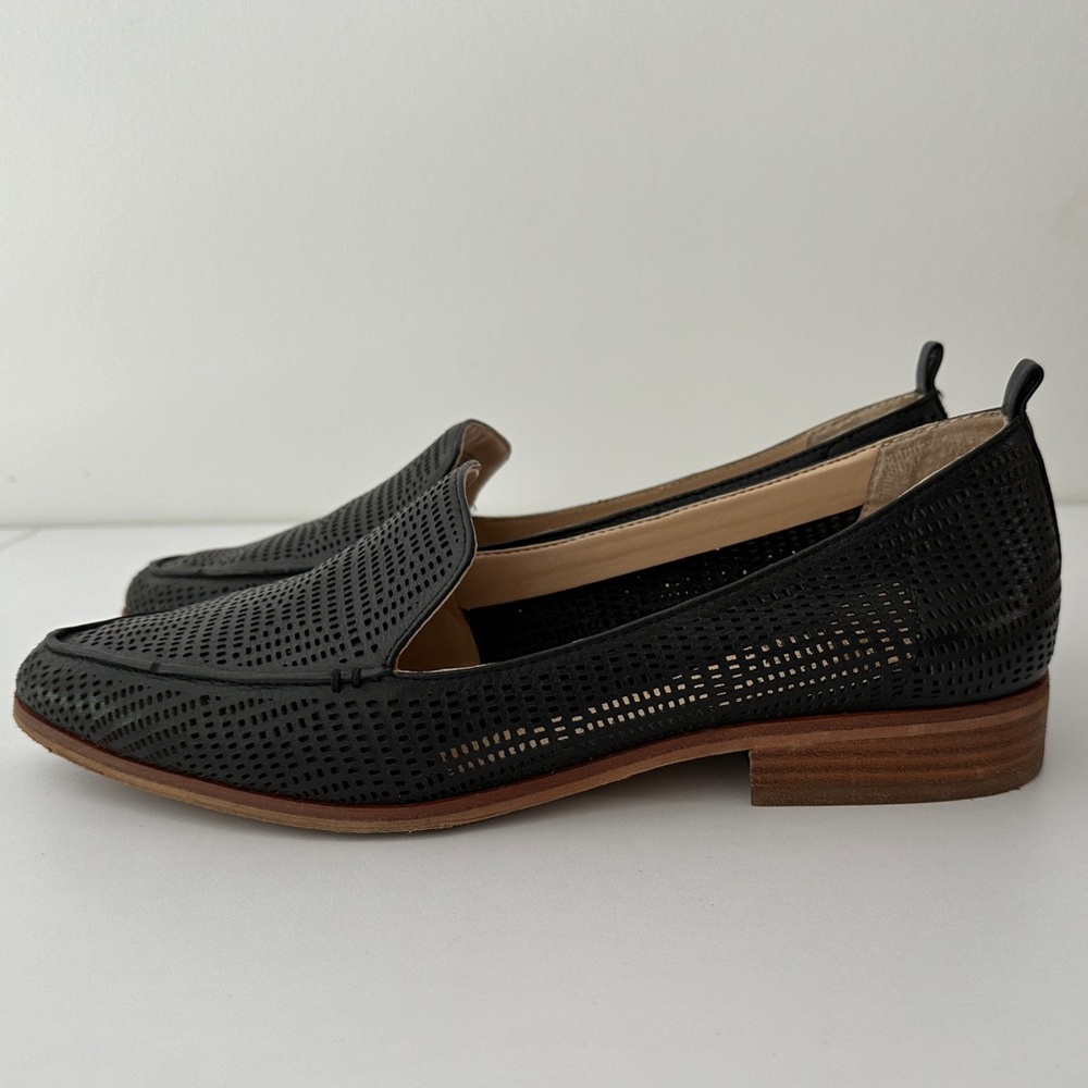 Vince Camuto Kade Perforated Black Leather Loafers Pointed Toe Size 9M